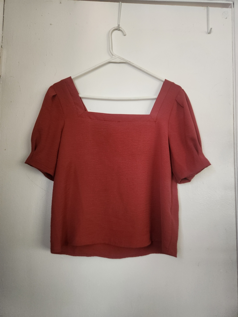 Timing Square Neck Puff Sleeve Blouse in Rust